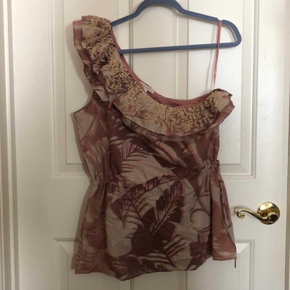 NBW Banana Republic One Shoulder Top